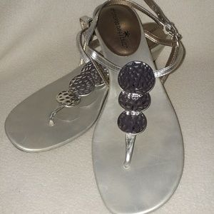 Montego Bay Club women's flip flop sandals size 11